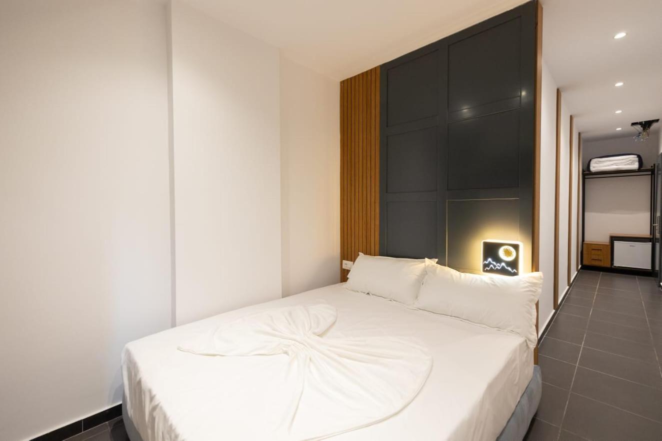 Aglon Twin'S Hotel Vlora Kültér fotó