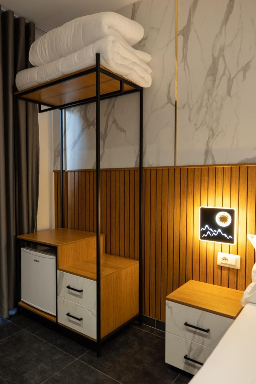 Aglon Twin'S Hotel Vlora Kültér fotó