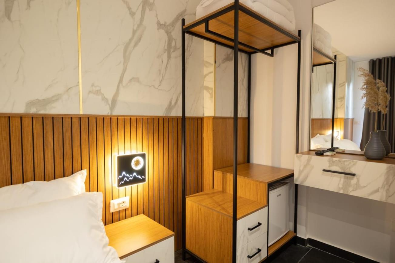 Aglon Twin'S Hotel Vlora Kültér fotó